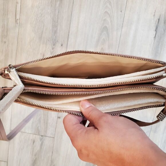 Marc Jacobs Supple Group Leather Romantic Blush Crossbody Bag - Picture 7 of 11